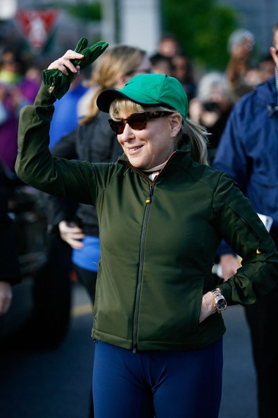 Bette Midler attends a charity walk to celebrate the 10th anniversary of "O, The Oprah Magazine" (Thanks Wendy)