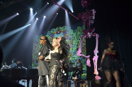 Bette Midler And NYRP Raise $1.9 million At Hulaween Gala