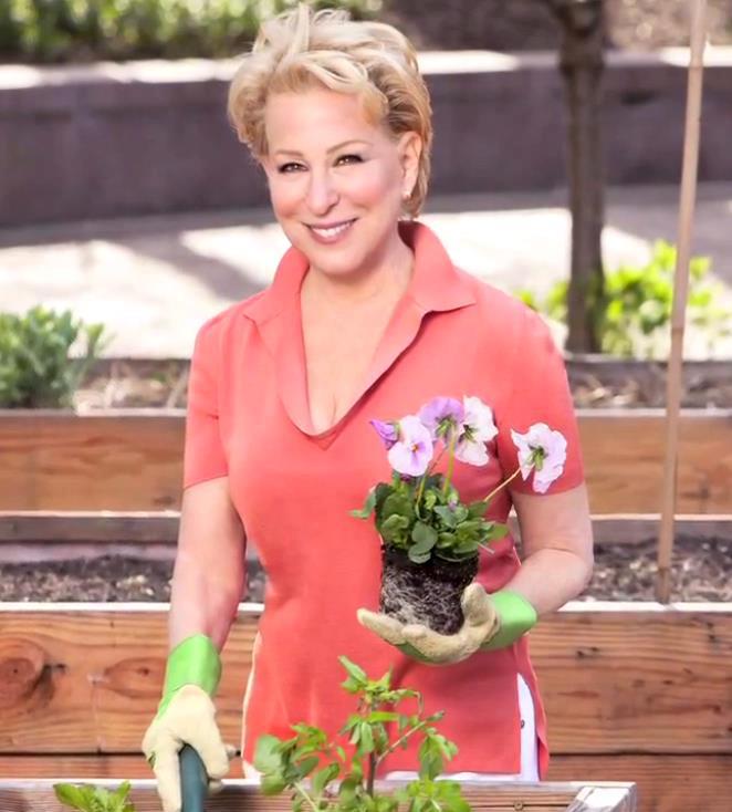 Video: NYRP Founder Bette Midler Honored with the 2012 Doris Freedman Award
