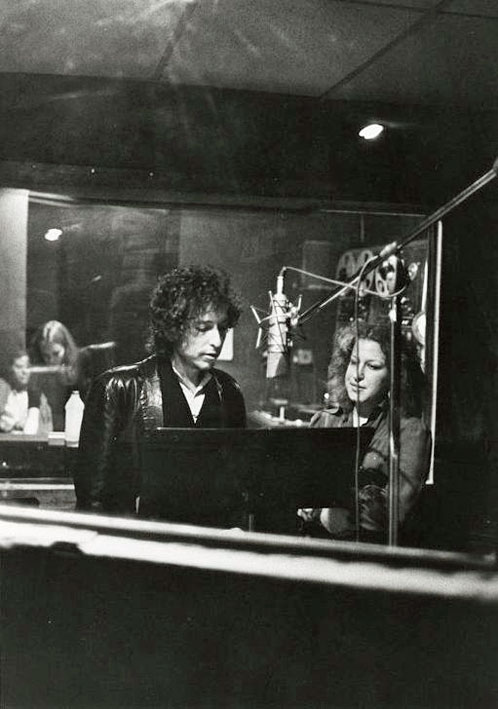 Audio ~ Buckets Of Rain ~ Bob Dylan & Bette Midler
