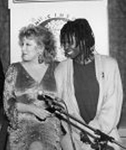 BetteBack Friday, Sept. 14,1984: Bette Midler To Co-Host The MTV Awards