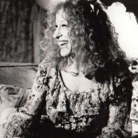 BetteBack February 07, 1990: Bette Discusses Her Walk, "Stella", Her Dream Leading Man And More...