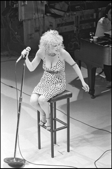 Bette Midler on stage in Paris in 1978. (Photo by Bertrand Rindoff Petroff/Getty Images)