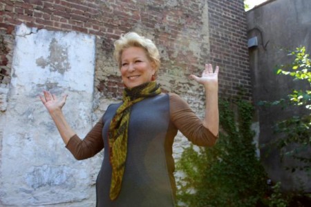BetteBack October 21, 1995: Bette Midler's NYRP Teams Up With Partnership for Parks