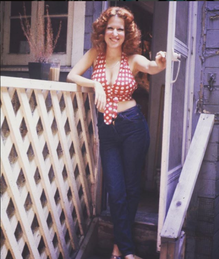 Bette Midler, Polka dot top