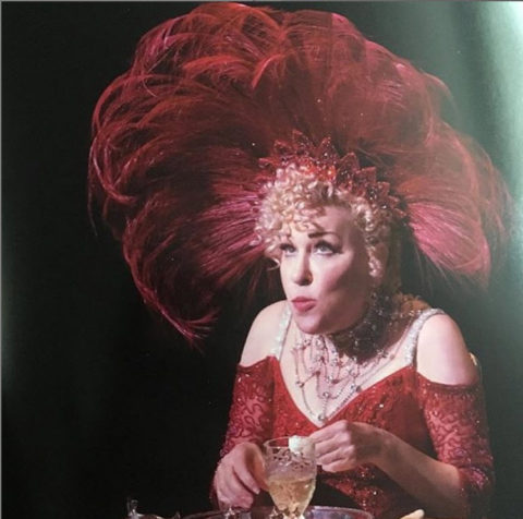 Bette Midler is one of 19 Jewish Women you should follow on Twitter