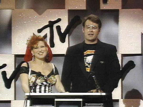 Bette Midler and Dan Ackroyd host the 1st MTV Awards