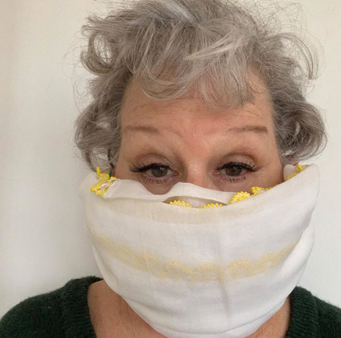 Bette Midler in her viral mask!