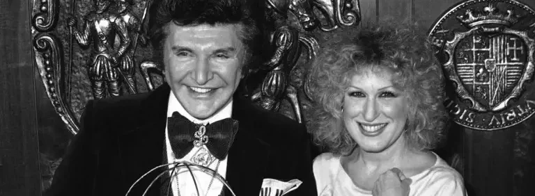 1980's Manager's Association Presents Midler With Entertainer Of The Year Award (Video)