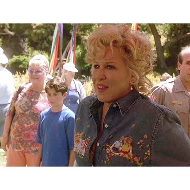 bette midler in drowning mona