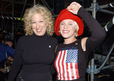 Pink & Bette at United We Stand concert